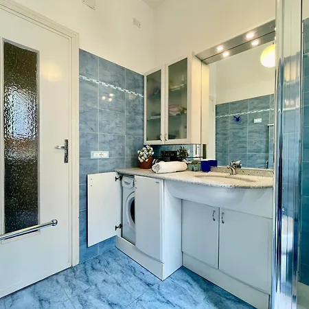 Апартаменты Finalborgo Two Flat With Terrace And Free Parking *