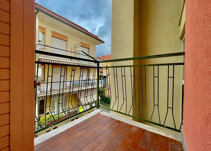 Finalborgo Two Flat With Terrace And Free Parking Appartamento